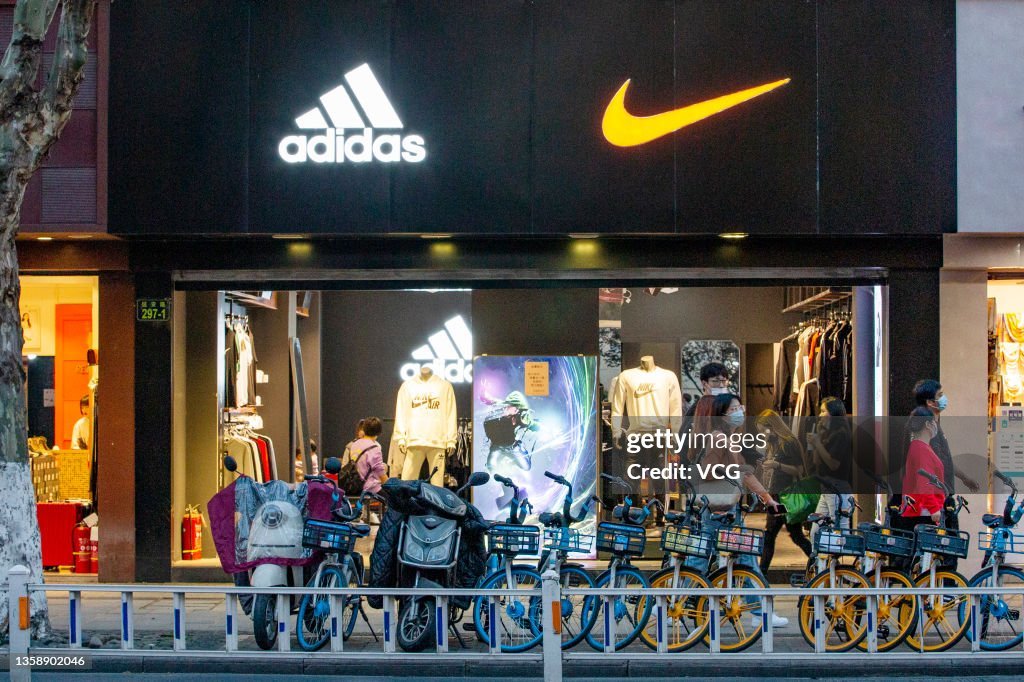 Nike&Adidas