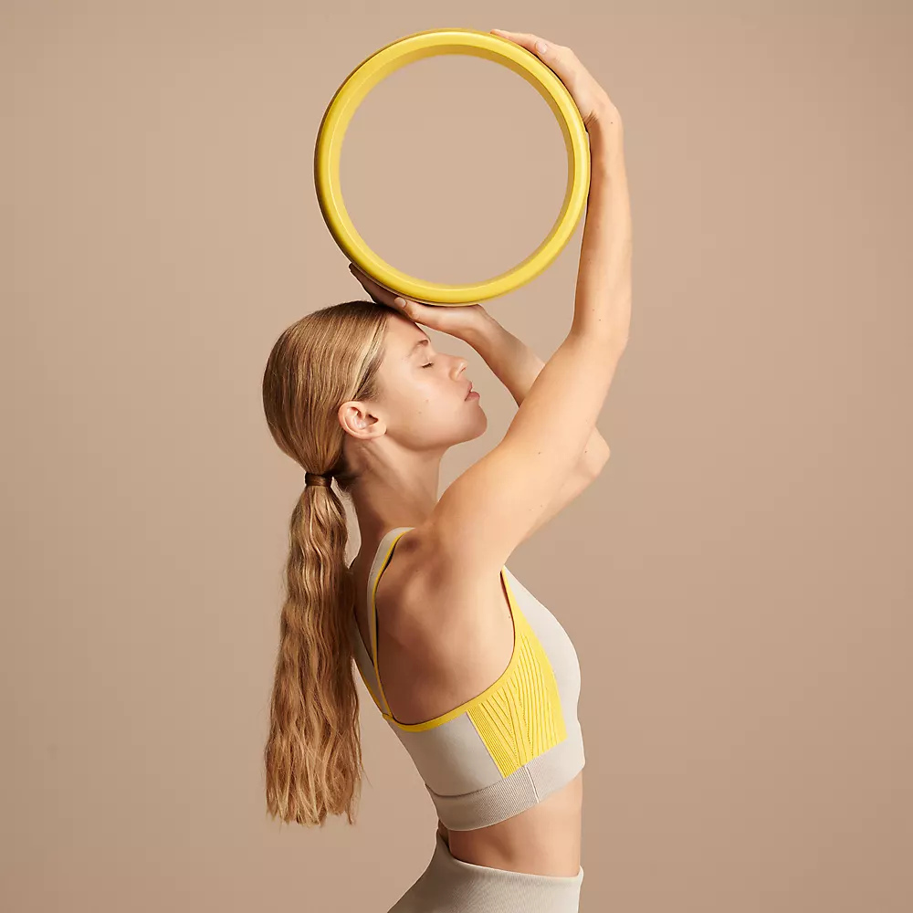 how to choose the right yoga mat - thickness, material, and grip